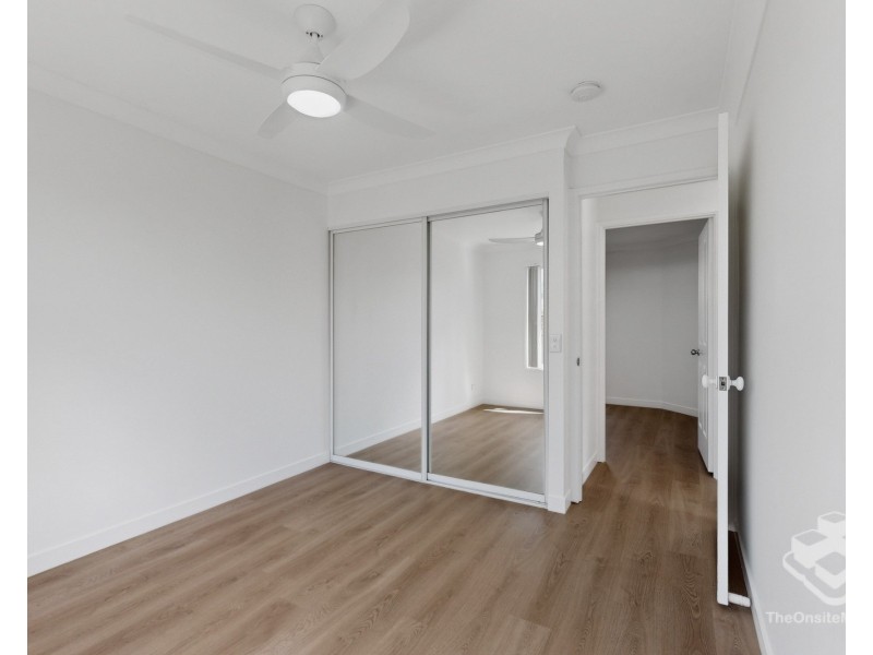 31 Langport Parade, Mudgeeraba QLD 4213