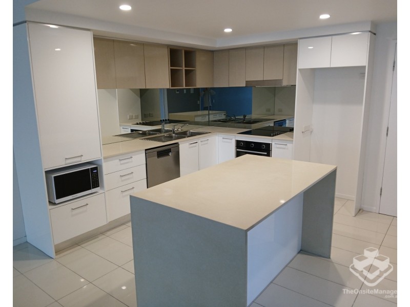 ID:21191327/30-32 Paradise Island, Surfers Paradise QLD 4217