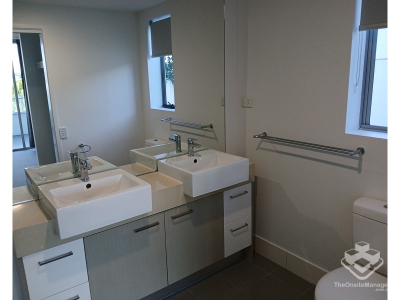 ID:21191327/30-32 Paradise Island, Surfers Paradise QLD 4217