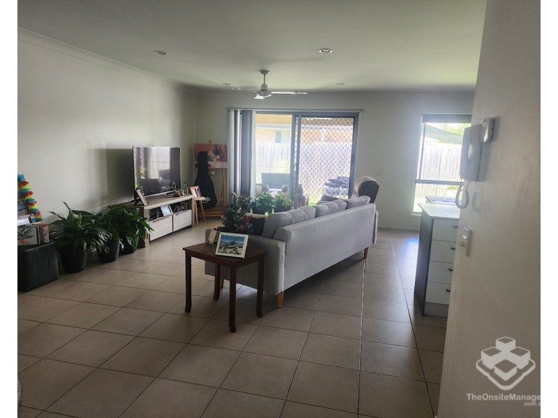 ID:21191352/230 Pulgul, Urangan QLD 4655
