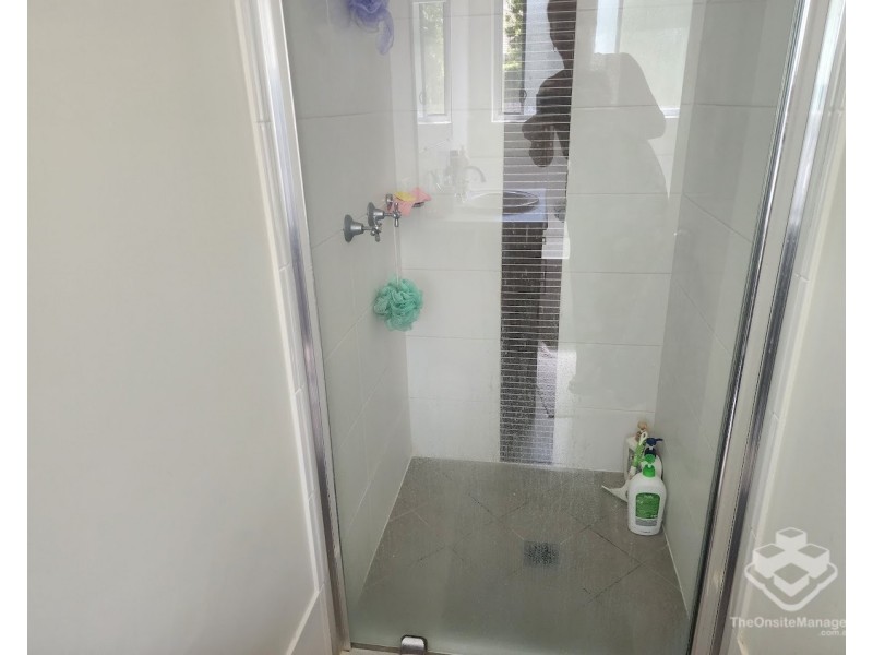 ID:21191352/230 Pulgul, Urangan QLD 4655