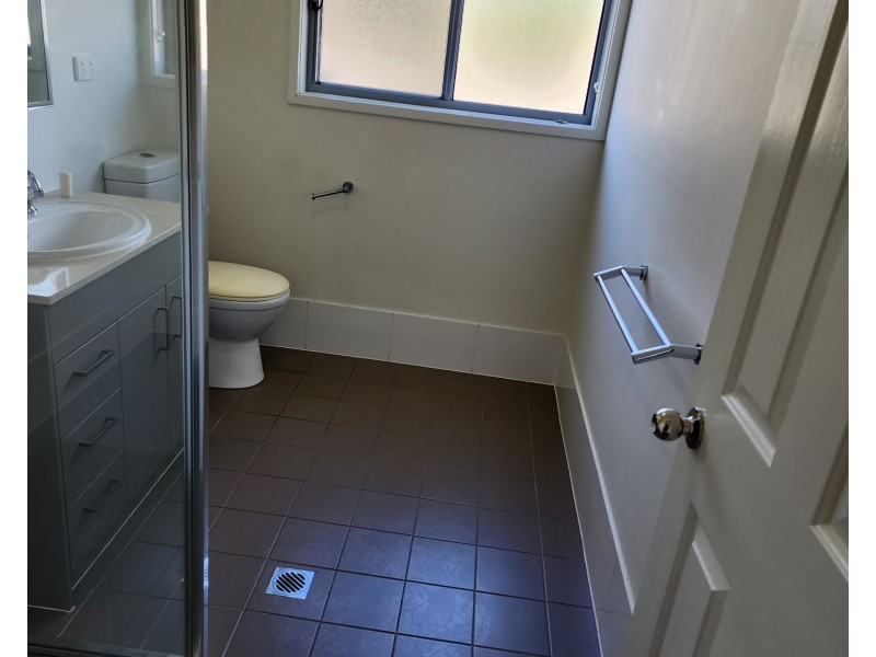 ID:21191352/230 Pulgul, Urangan QLD 4655
