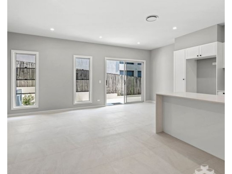 1A View Street, Holland Park QLD 4121