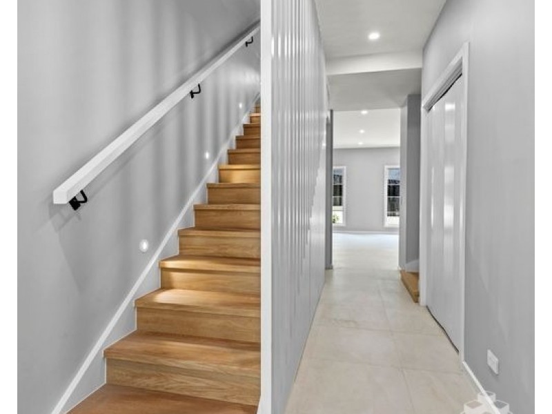1A View Street, Holland Park QLD 4121