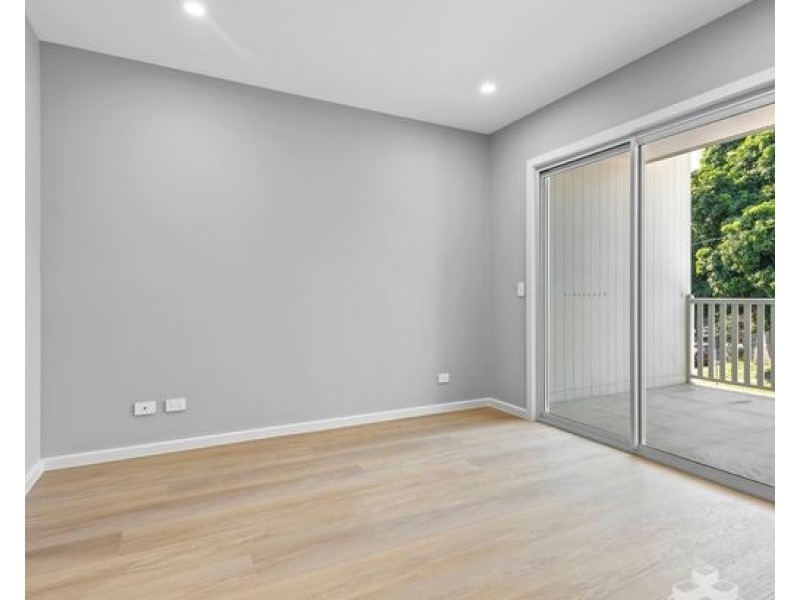1A View Street, Holland Park QLD 4121