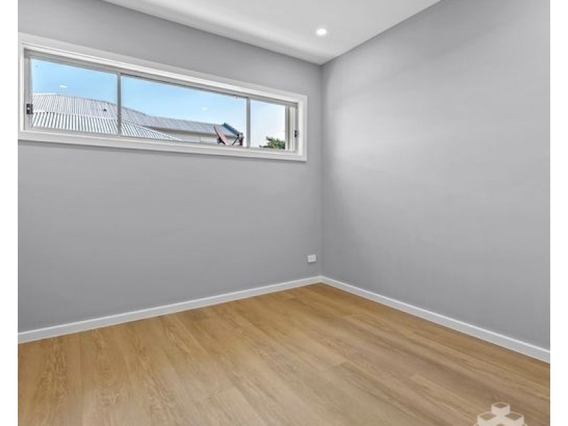 1A View Street, Holland Park QLD 4121