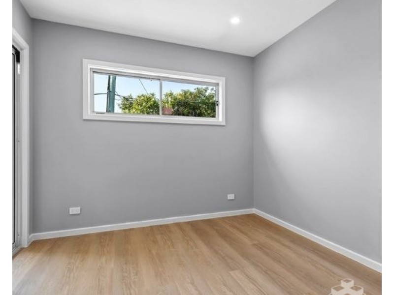 1A View Street, Holland Park QLD 4121