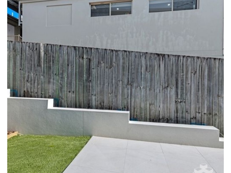 1A View Street, Holland Park QLD 4121
