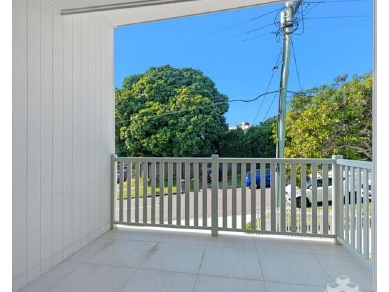 1A View Street, Holland Park QLD 4121