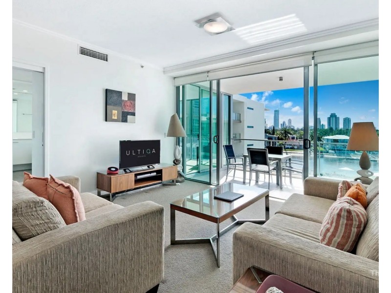 ID:21191682/ 33 T E Peters Drive, Broadbeach QLD 4218