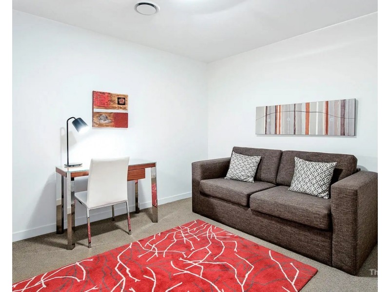 ID:21191682/ 33 T E Peters Drive, Broadbeach QLD 4218