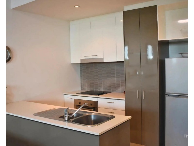 ID:21191682/ 33 T E Peters Drive, Broadbeach QLD 4218
