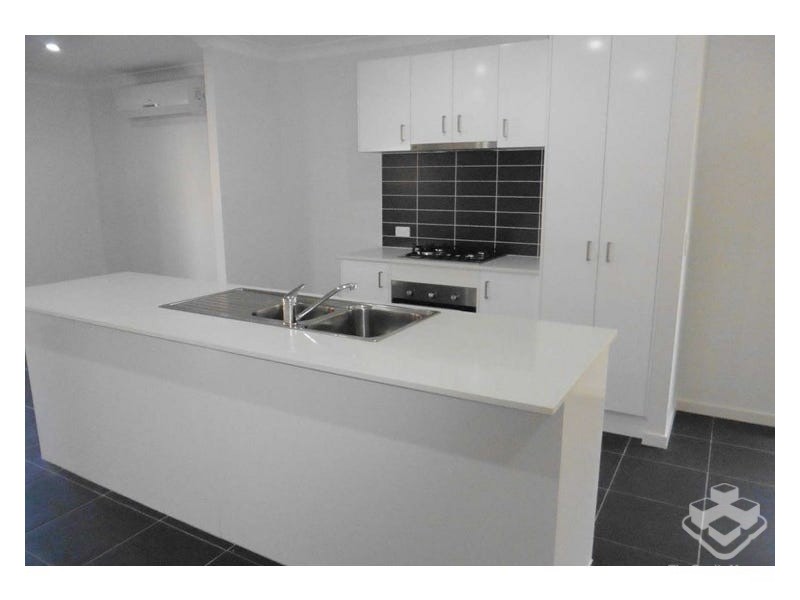 7 Bluestone Drive, Logan Reserve QLD 4133