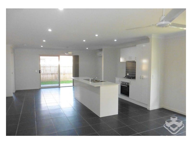 7 Bluestone Drive, Logan Reserve QLD 4133