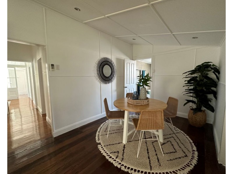24 Maryvale Street, West End QLD 4810