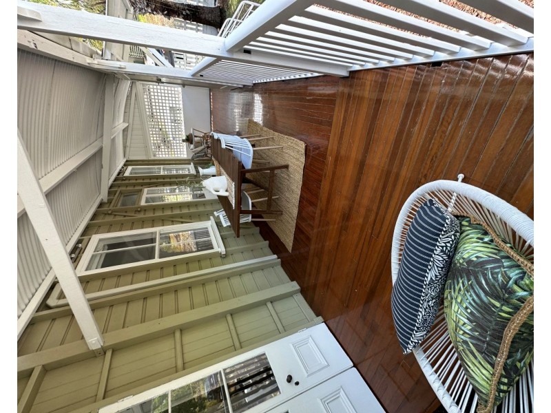 24 Maryvale Street, West End QLD 4810