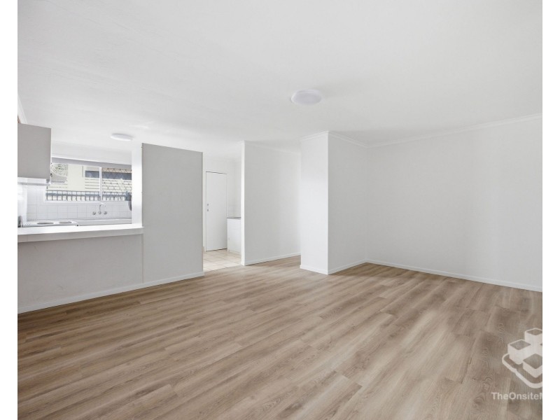 2/2012 Gold Coast Highway, Miami QLD 4220