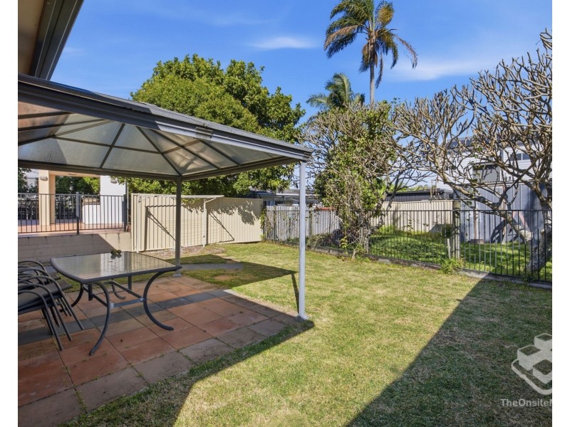 2/2012 Gold Coast Highway, Miami QLD 4220