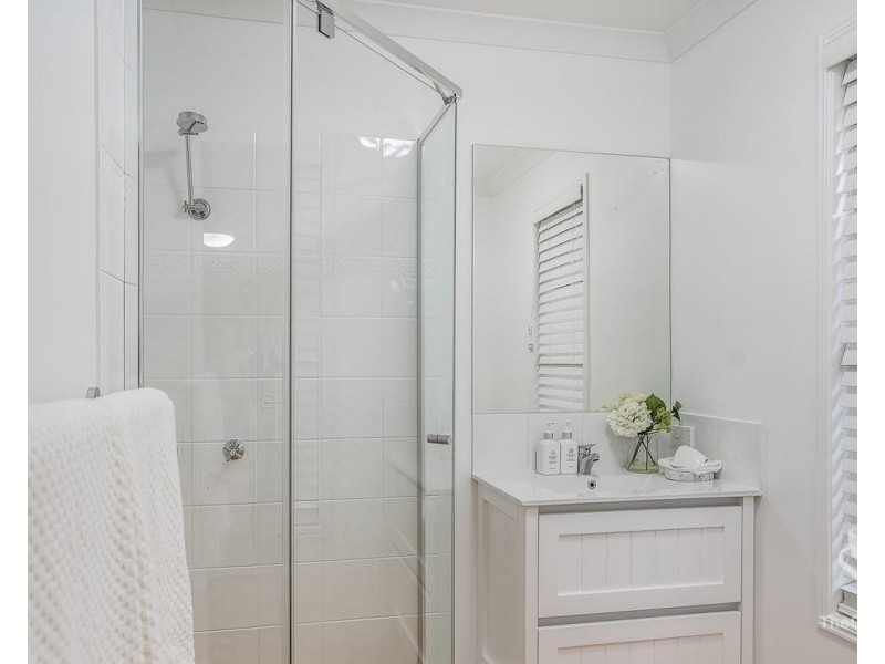 72 Watarrka Drive, Parkinson QLD 4115