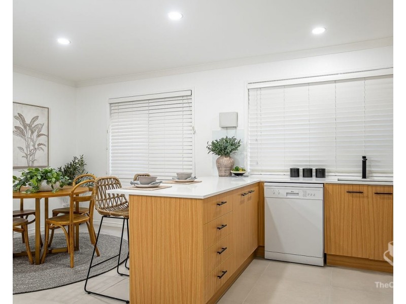 72 Watarrka Drive, Parkinson QLD 4115