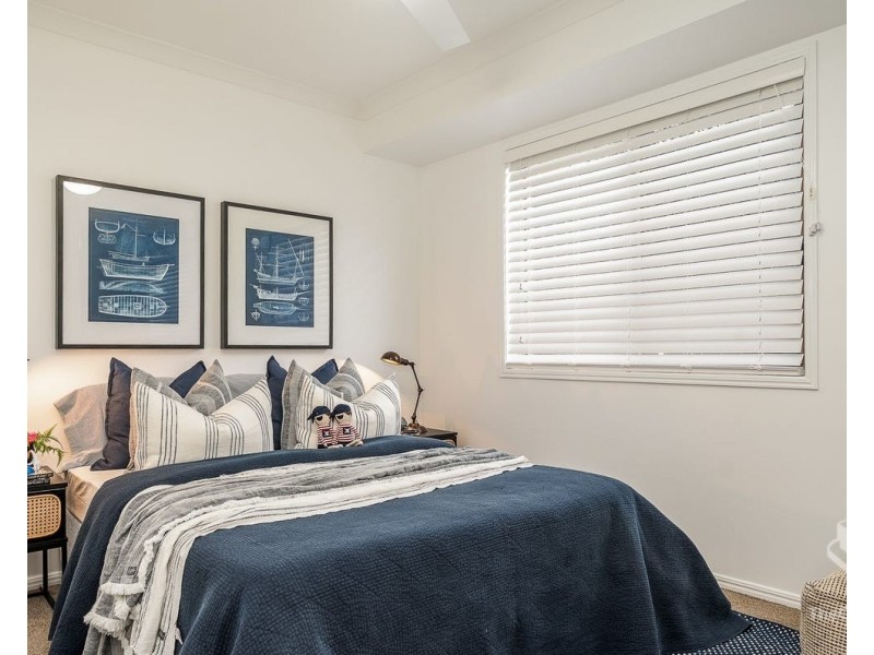 72 Watarrka Drive, Parkinson QLD 4115