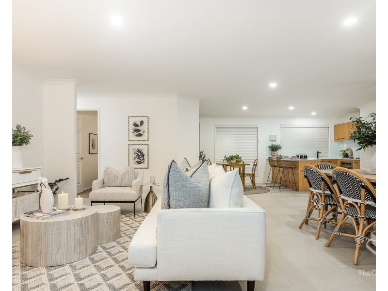 72 Watarrka Drive, Parkinson QLD 4115