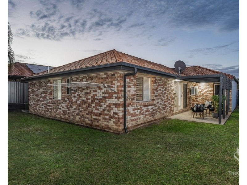 72 Watarrka Drive, Parkinson QLD 4115