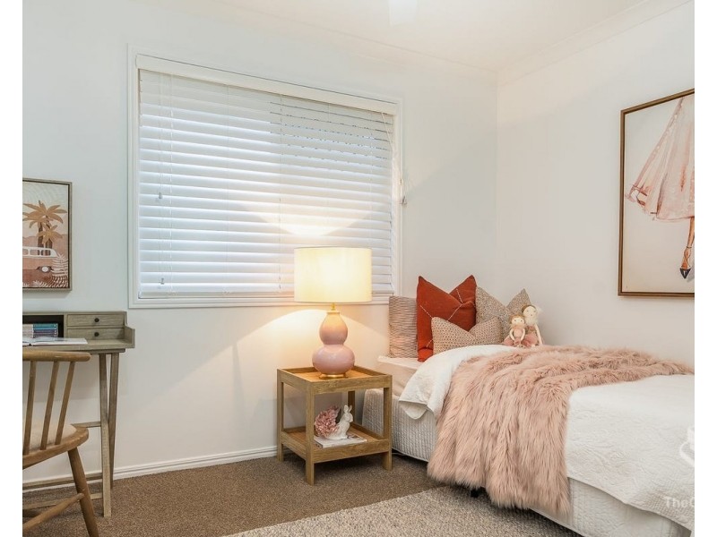 72 Watarrka Drive, Parkinson QLD 4115