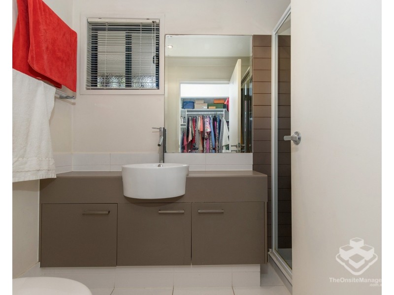 20/2 Jefferson Court, Upper Coomera QLD 4209