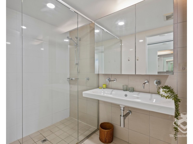 ID:21191930/6 Mariners Drive, Townsville City QLD 4810