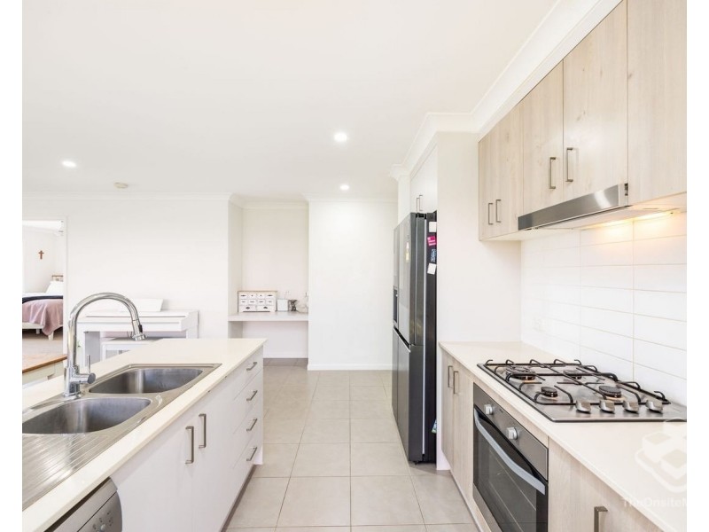 41 O’Connell Pde, Urraween QLD 4655