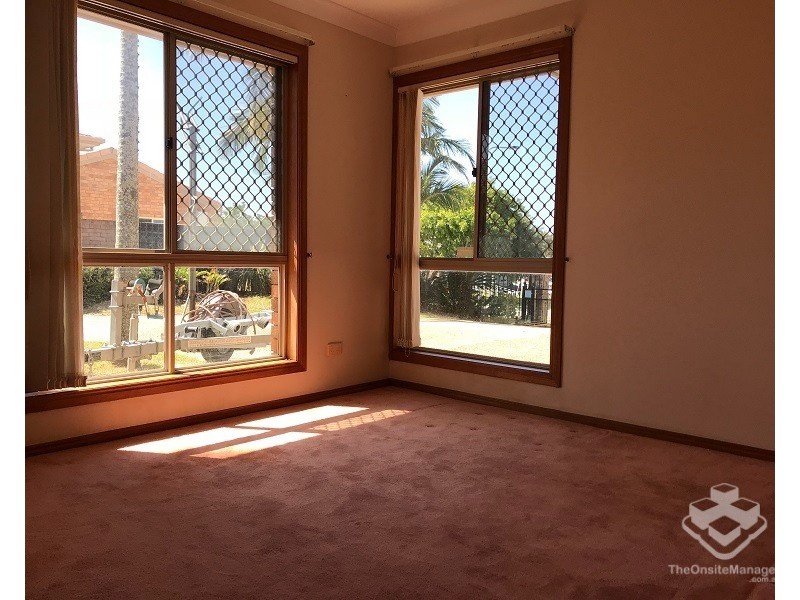 18 Keel Street, Birkdale QLD 4159
