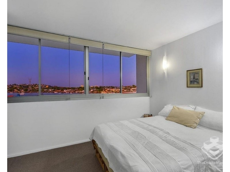 2b/8 Skyring Terrace, Teneriffe QLD 4005