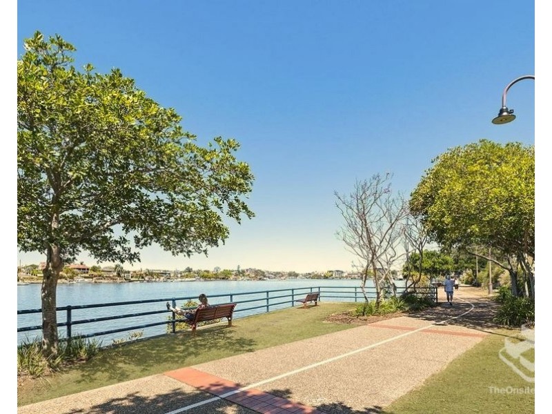 2b/8 Skyring Terrace, Teneriffe QLD 4005