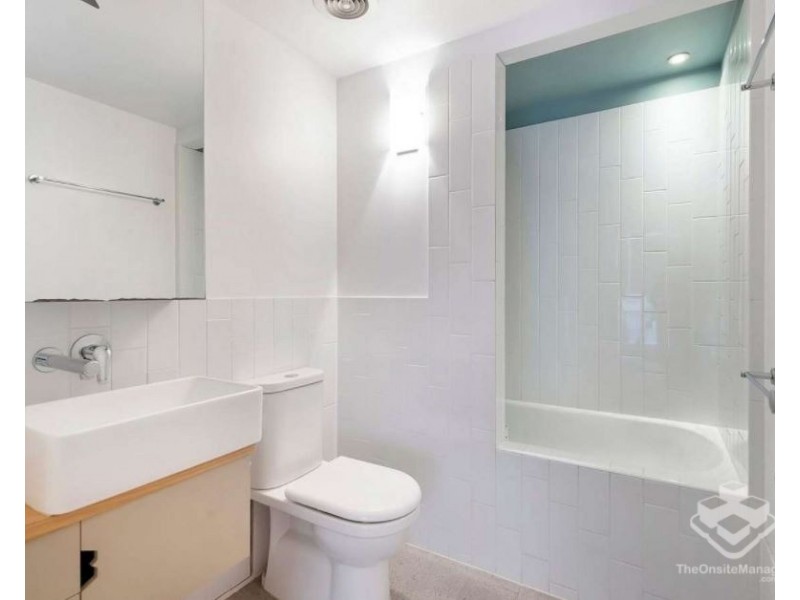 2b/8 Skyring Terrace, Teneriffe QLD 4005