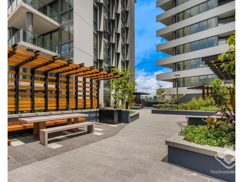 21102/300 old cleveland road, Coorparoo QLD 4151