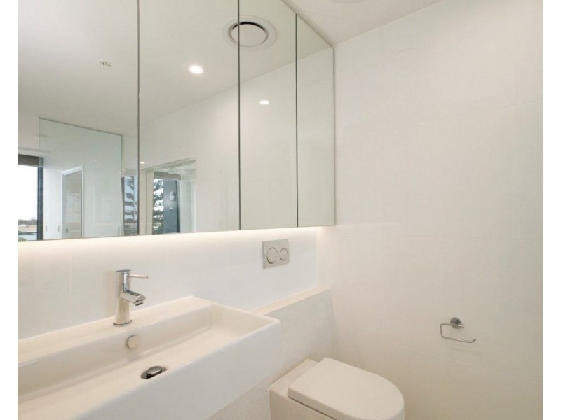 ID:21192395/388 Marine Parade, Labrador QLD 4215