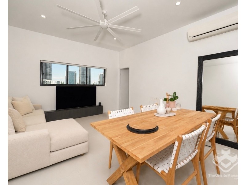 ID:21192600/9 Hooker Boulevard, Broadbeach Waters QLD 4218