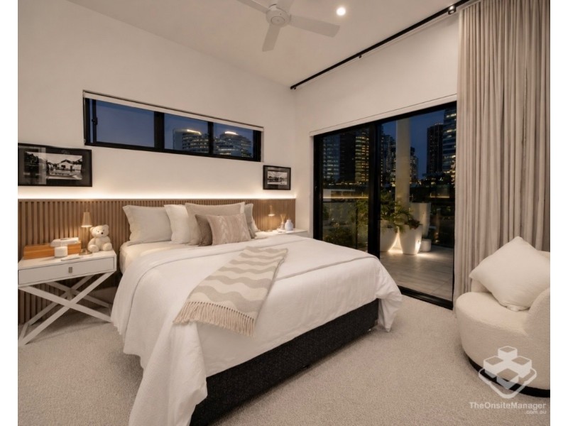 ID:21192600/9 Hooker Boulevard, Broadbeach Waters QLD 4218
