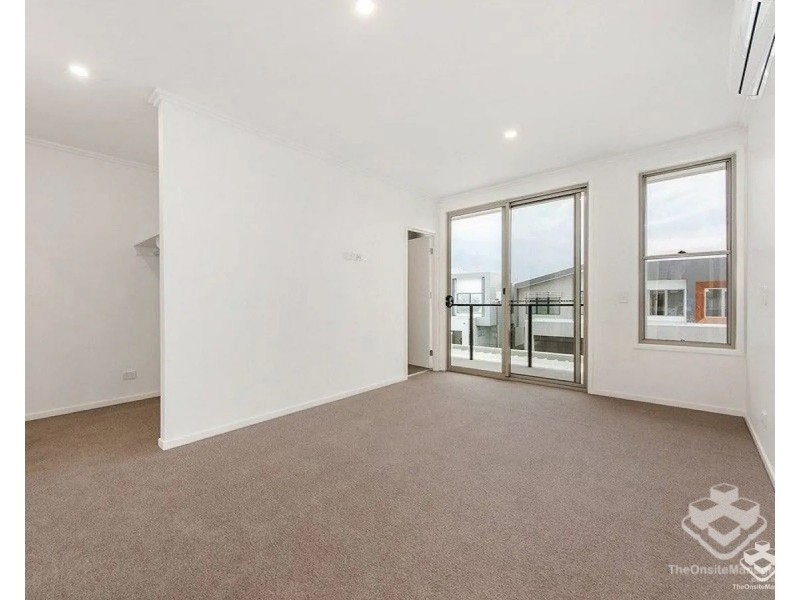 31 The Crestway, Robina QLD 4226