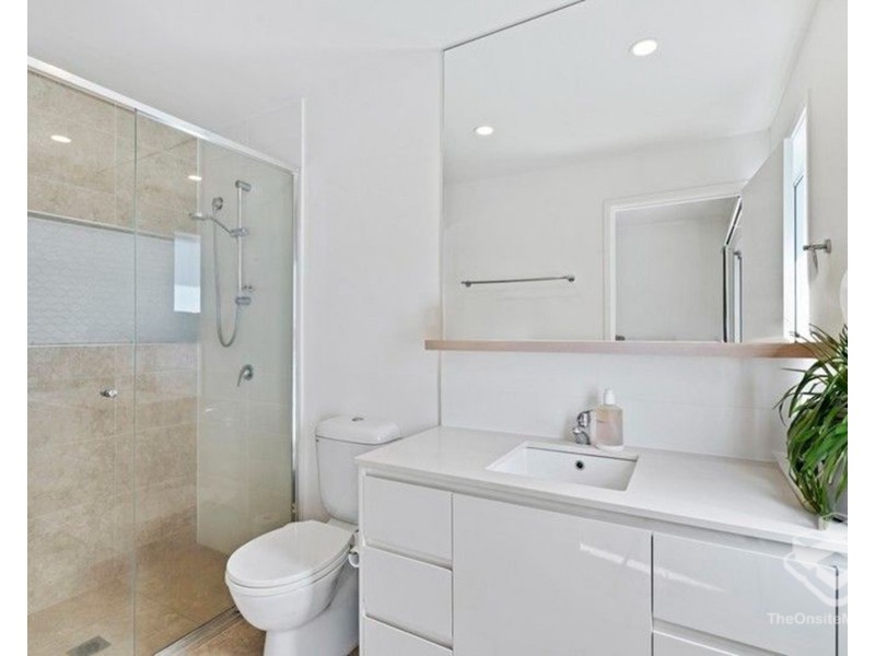31 The Crestway, Robina QLD 4226