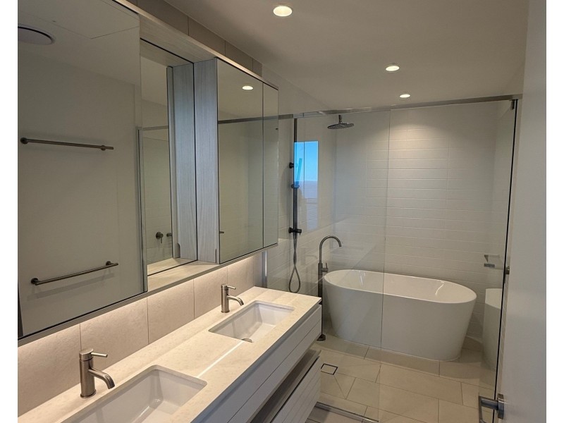 ID:21192766/12 Philip Avenue, Broadbeach QLD 4218