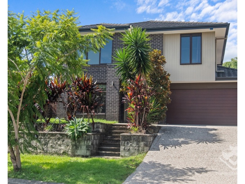 15 Mizen Place, Holland Park West QLD 4121