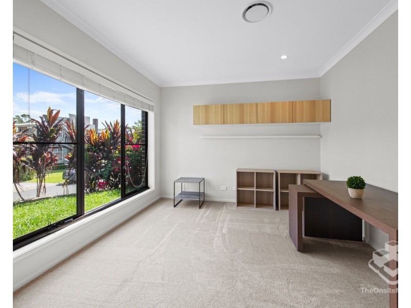 15 Mizen Place, Holland Park West QLD 4121