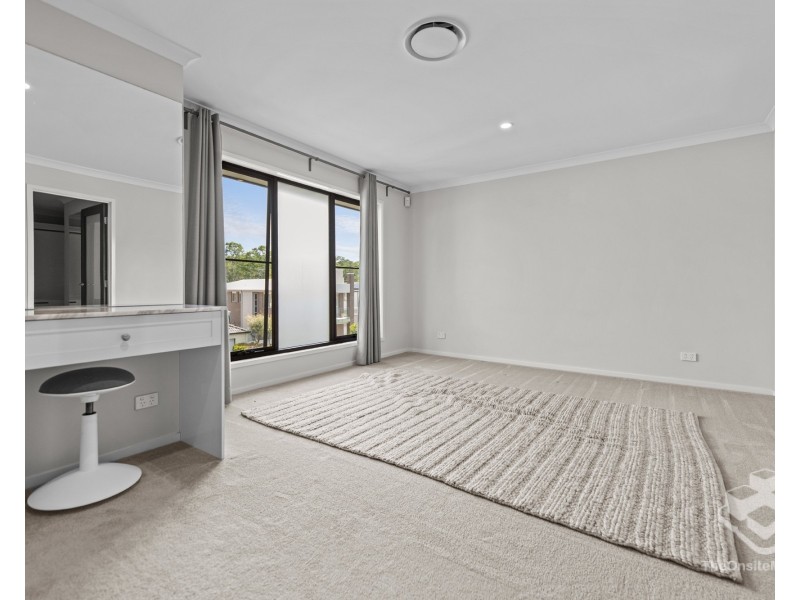 15 Mizen Place, Holland Park West QLD 4121