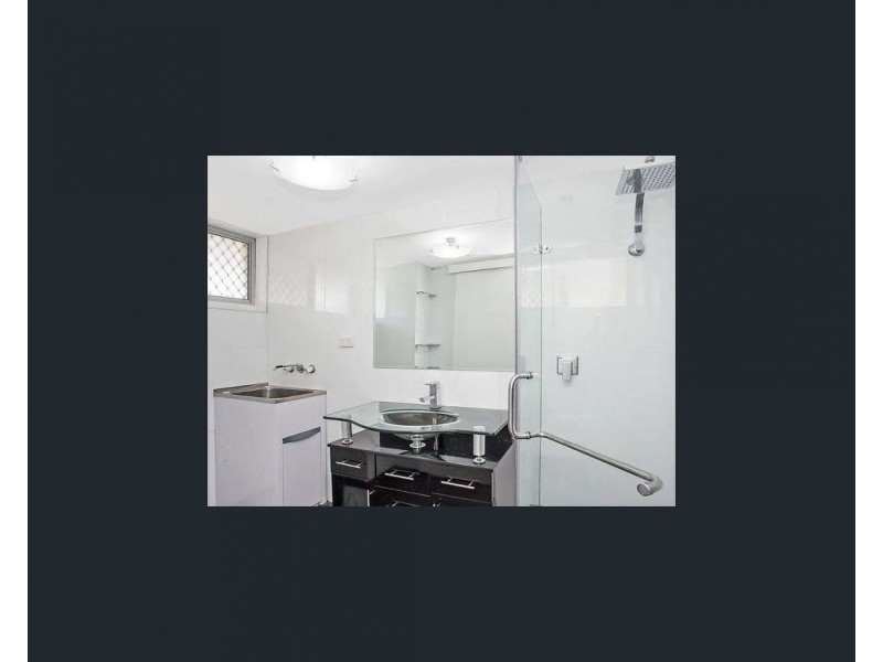 2/260 Stanhill Drive, Surfers Paradise QLD 4217