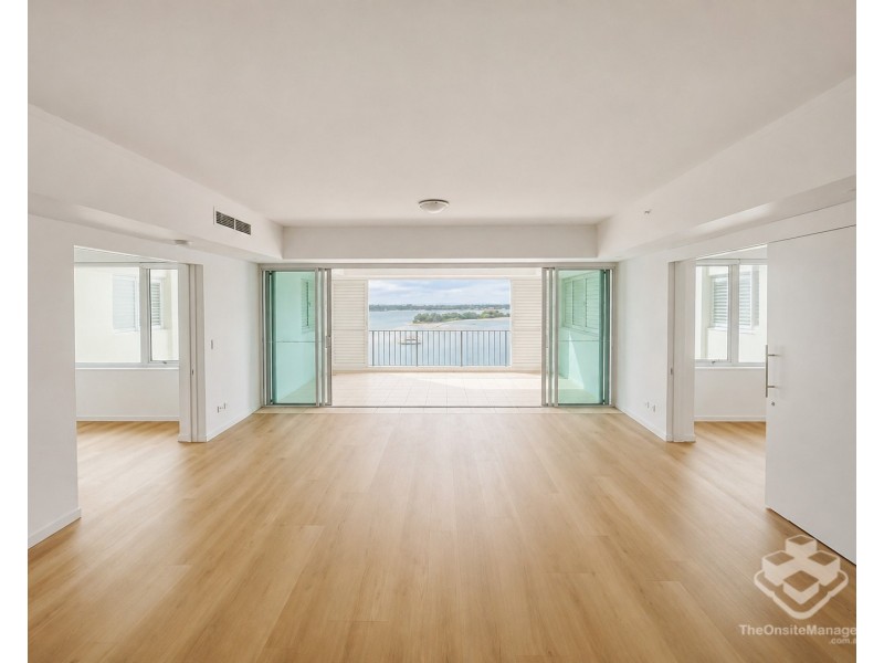 ID:21192871/ 326 Marine Parade, Labrador QLD 4215