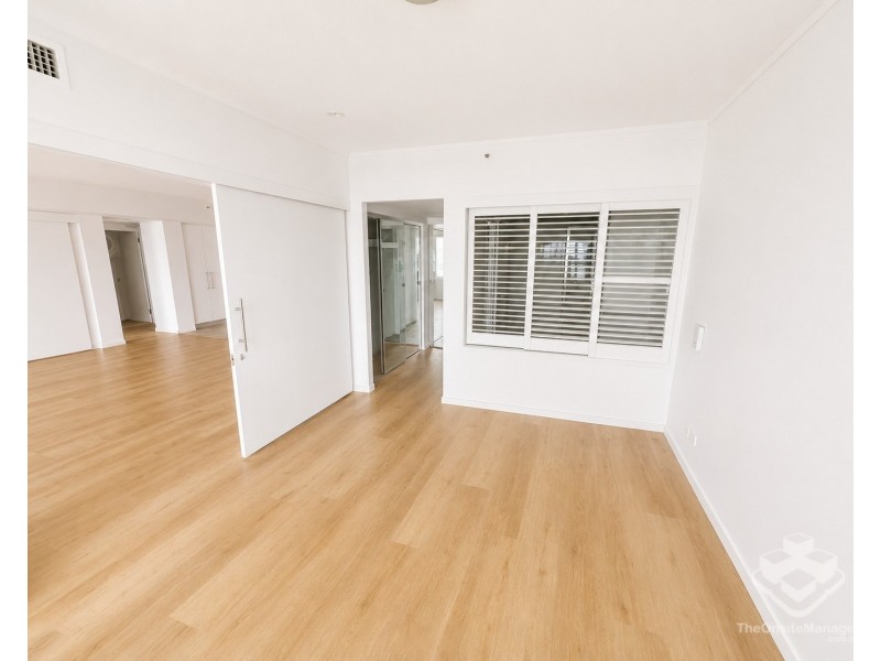 ID:21192871/ 326 Marine Parade, Labrador QLD 4215