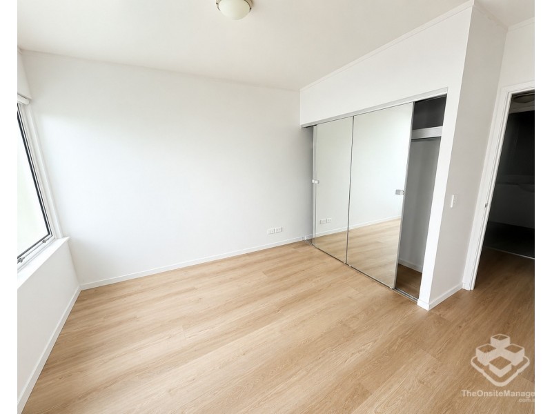 ID:21192871/ 326 Marine Parade, Labrador QLD 4215