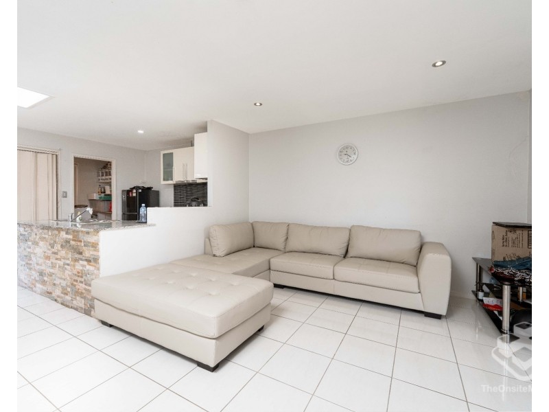 ID:21192986/ 2 St Kevins Avenue, Benowa QLD 4217
